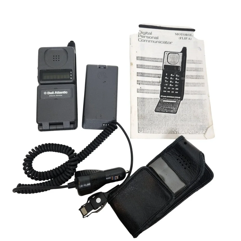Vintage Motorola Flip A Bell Atlantic Black Phone Car Charger Case Manual Parts